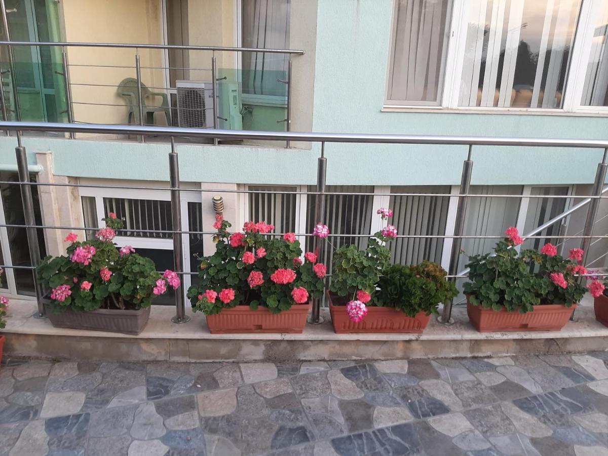Family Hotel Coral Sozopol Exterior foto