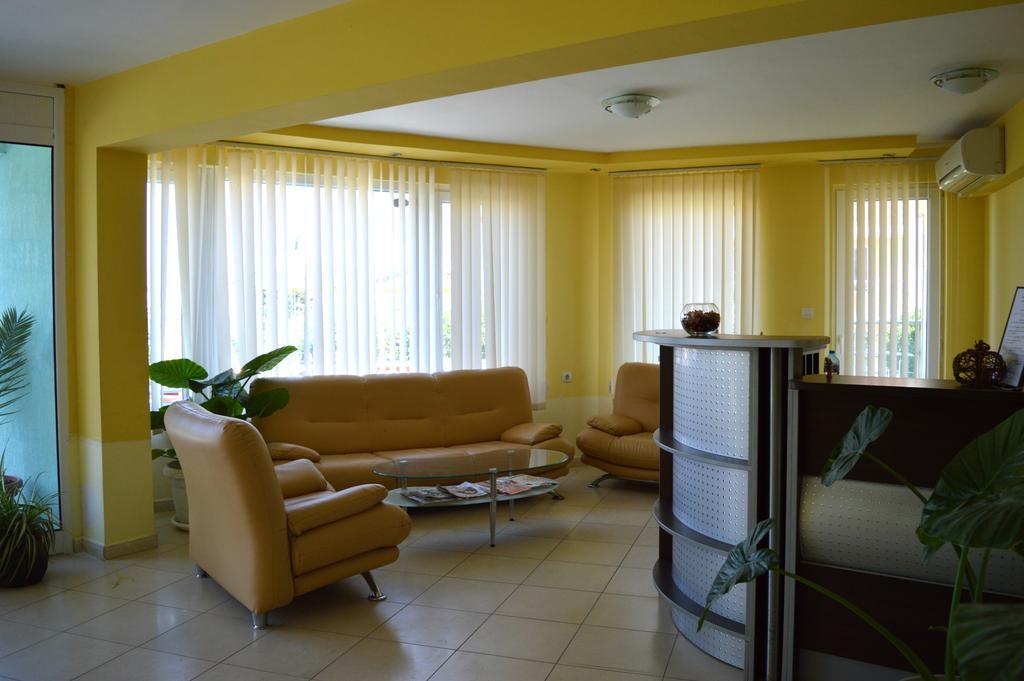 Family Hotel Coral Sozopol Exterior foto